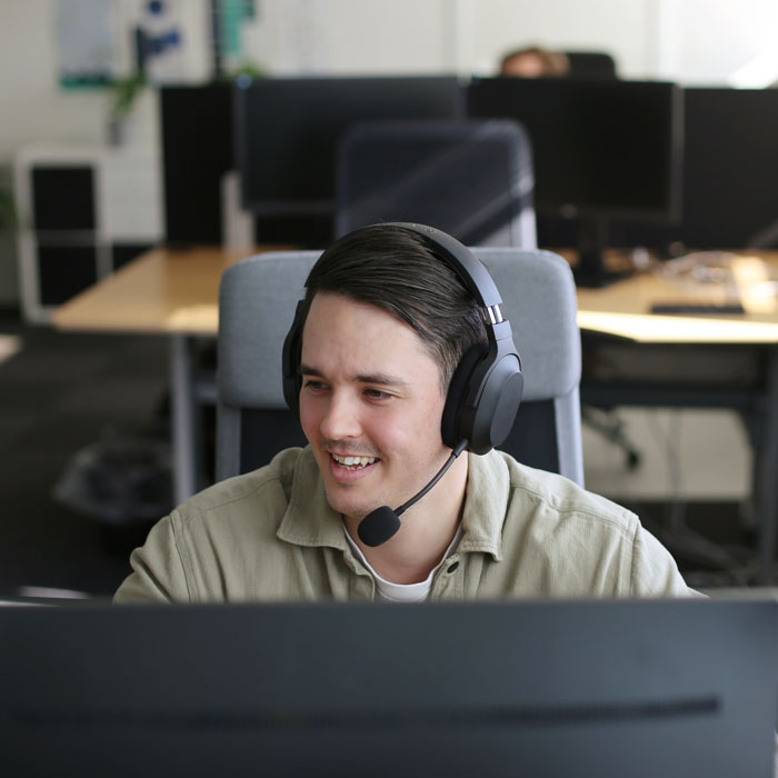 CleanManager’s multilingual customer support team assisting cleaning businesses in Denmark, Germany and the United Kingdom with digital operations